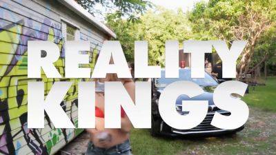 Autumn Falls & Duncan Saint get wild with reality kings in Button Mashing - Reality Kings - sexu.com