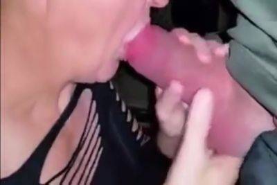 Mamie Fait Sa Cochonne Au Sex Shop - hclips.com