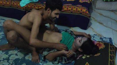 Bangladeshi - My Girlfriend Doesnt Even To Stop Because She Cant Stand It Homemade Video - hclips.com