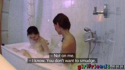 Angel - Kira Zen fingers her friend's shaved pussy in the bath with daphne angel - sexu.com - Czech Republic