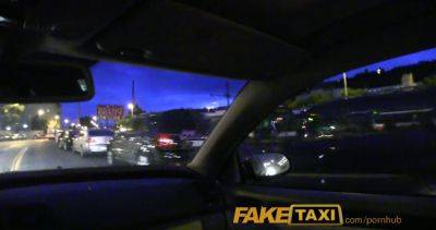 Enza gives her ex a fake POV blowjob to pay for his taxi ride - sexu.com - Czech Republic