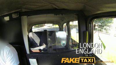 Valerie Fox gets her tight butt drilled in a fake taxi after a steamy public fuck - sexu.com - Britain