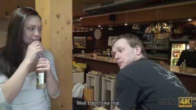 Hot stranger offers cash for a hot threesome in a bar - sexu.com - Czech Republic