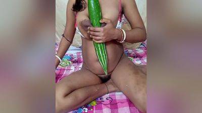 Desi Girl Try Vagitable Soo Big - desi-porntube.com - India