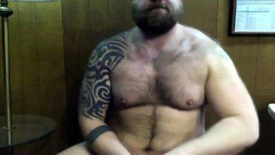 Hot Hairy Bear Gets Off On The Stink of his Hairy Musty Armp - drtuber.com