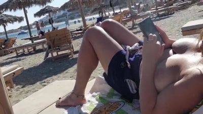Voyeur beach topless - voyeurhit.com