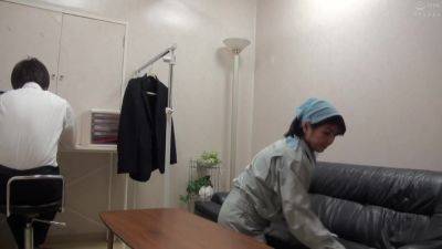 06H1323-Fucking a cleaning lady's mature woman with a meat stick in the back of her throat - senzuri.tube