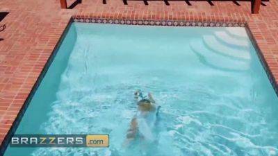 Jessa Rhodes - Keiran Lee - Jewel of the Pool - Jessa Rhodes & Keiran Lee's epic poolside threesome - sexu.com