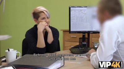 Agent with VIP4K gets lucky with Lussy Sweet during office interview - sexu.com - Czech Republic