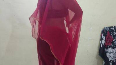 Indian Bhabhi Ghar Me Akele Boor Ho Rehi Thi Tabhi Dance Karna Kr De - Su Ru - hclips.com - India