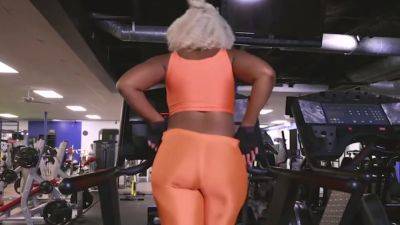 curby ebony babe mimi curvaceous twerks her big ass - upornia.com