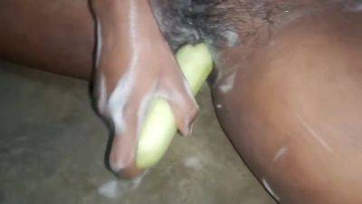 Neetu Bhabhi Fucking Itself With Cucumber. During Bath - desi-porntube.com - India