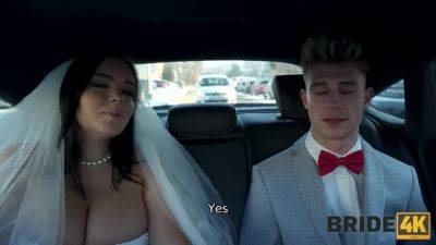 BRIDE4K. Bride remains alone with a stranger in the locked WC and cheats on her groom - hotmovs.com