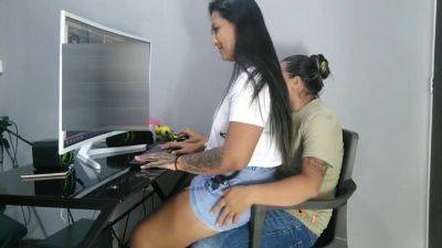 I Am A Professional In Video Games And My Partner Wants Me To Teach Him - hclips.com - Colombia