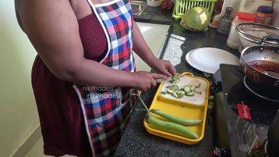 Bengali Indian Maid Playing With Vegetable - hclips.com - India