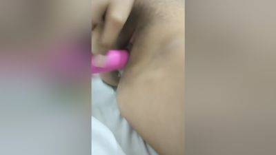 Indian Beautiful Girl Masturbating With Vibrator - desi-porntube.com - India