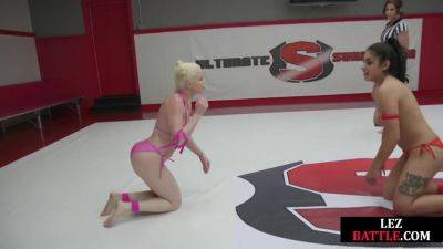 Wrestling lezdom fucks loser in asshole with strapon - hotmovs.com