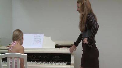 The Angry Piano Teacher! - hotmovs.com