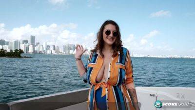 Boating On The Bay With Daria - hotmovs.com