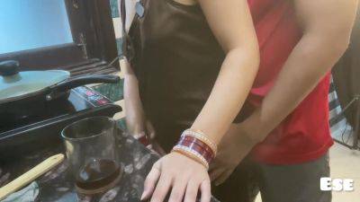 Village Bhabhi Fucked In The Kitchen With His Devar - hclips.com - India