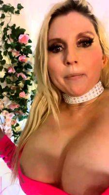 Amateur blond girl with big boobs getting fucked - drtuber.com