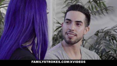 Stepiblings Val Steele & Jesse Rosae get wild with each other in hot family Strokes - sexu.com