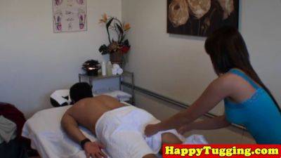 Watch this voluptuous Asian masseuse give a sloppy BJ before giving a steamy rubdown - sexu.com