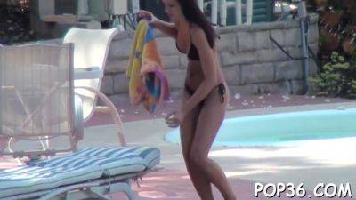 Hot Teens Sharing A Cock - hclips.com
