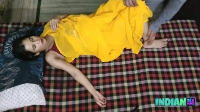 Indian Bhabhi In Yellow Sari Having Sex With Her Husband - hclips.com - India