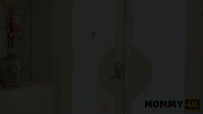 MOMMY4K. Big Sausage and Pancakes - hotmovs.com