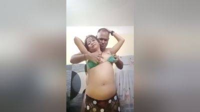 Uncle And Aunty Enjoy Sex For Play,in Deshi Style Lip Kiss,toung Shocking Hot Sex,boobs,nippal - desi-porntube.com - India