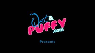 Puffy Network - Blonde babe orgasms with glass dildo af - drtuber.com