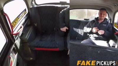 Lucky passenger bangs British cabbie Kathy in fake taxi - sexu.com - Britain