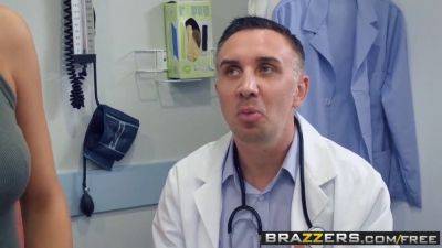 Keiran Lee - Kara Faux & Keiran Lee get a steamy massage from the Brazzers doctor - sexu.com