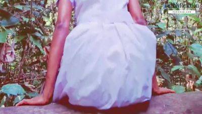 කල ඉදන චට Sri Lankan 18+ Schoolgirl Outdoor Masturbate And Pissing Clear Sinhala Voice - hclips.com - India - Sri Lanka