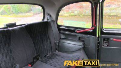 Chantelle fox's tight ass gets filled with cum in fake taxi ride - sexu.com - Britain