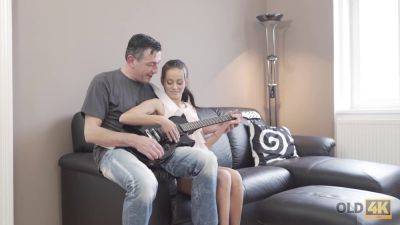 Tina - Petite Tina Walker satisfies old guitar player with her mouth and small tits - sexu.com - Czech Republic