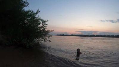 Rbaki Proplvaut Mimo Krasivoi Nudistki - upornia.com