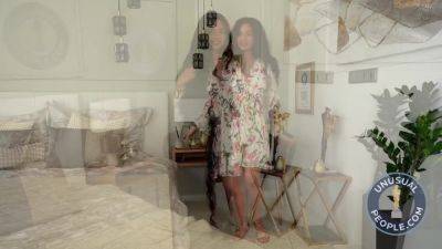 Unusual Award N.3: Girl Model With Record Pubic Hair Phenom - hclips.com