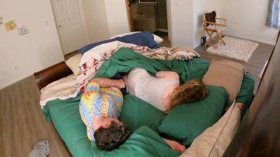 Stepmom Shares Bed With Stepson To Make Room For The Cousins - hclips.com