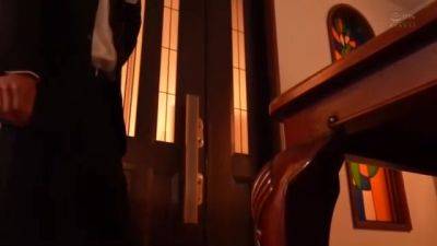 05190,A woman who screams in agony - txxx.com