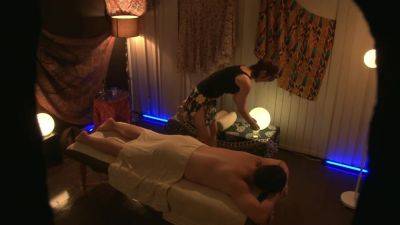 Masseuse Gives Customer Full Body Japanese Massage - upornia.com - Japan