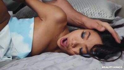 Vina Skyy - Young Asian Teenager Craves Anal Action - xxxfiles.com