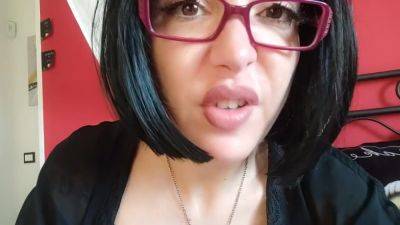 Pretty Face In Stepmom Squirts On Your - hclips.com