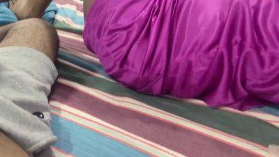 නතතල දවස Bed එක Share කරගනන ආප අමතත / Sri Lankan Stepsister Sharing Bed With Stepbrother - desi-porntube.com - Sri Lanka