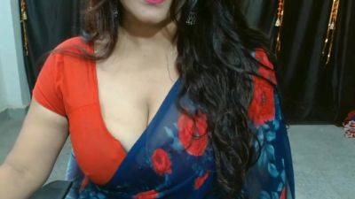 Desi Bhabhi - Hot Indian Desi Bhabhi P-pihu Wearing Saree Big Boobs Danc - hclips.com - India