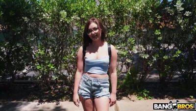 Big-Titted Nerd Girl's Facial / 15.09.2021 - xxxfiles.com