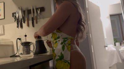 Sexy Wife In Gorgeous Blonde Housewife Fucked In The Kitchen - hclips.com