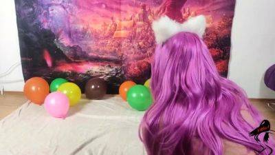 Fmgirl - Sweet Kitty Struggling To Tie Balloons - drtuber.com