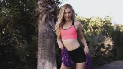 Cheerleader Alexa Takes Bbc - videooxxx.com